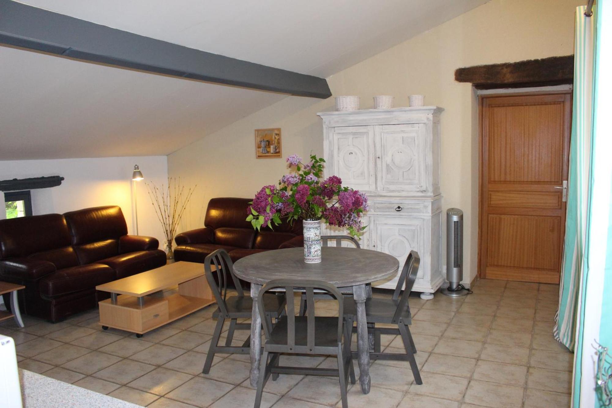 Le Vignal Villa Monflanquin Ruang foto
